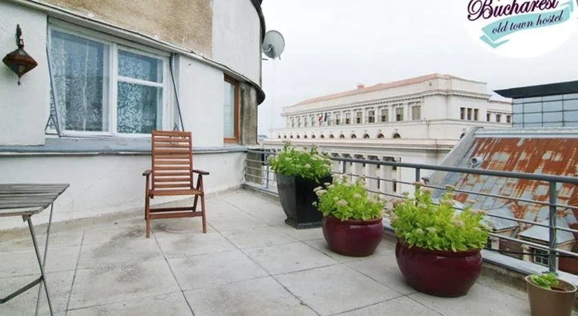 Little Bucharest Oldtown Vintage Apartment - Image 1