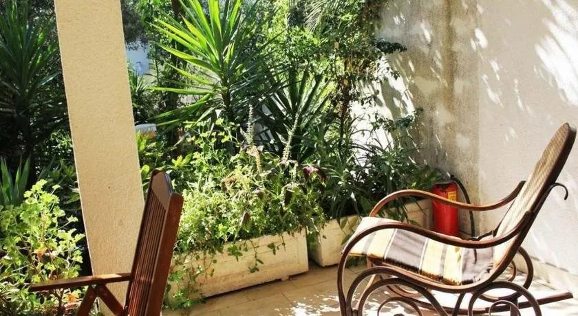 Apartments Garden - Image 1