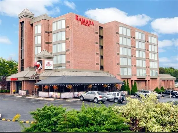 Ramada Coral Resort Niagara Falls - Image 1