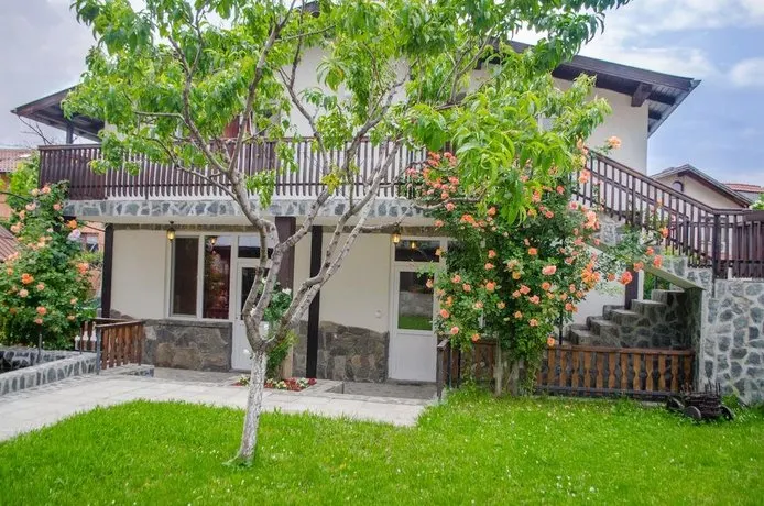 Guest House Via - Image 1