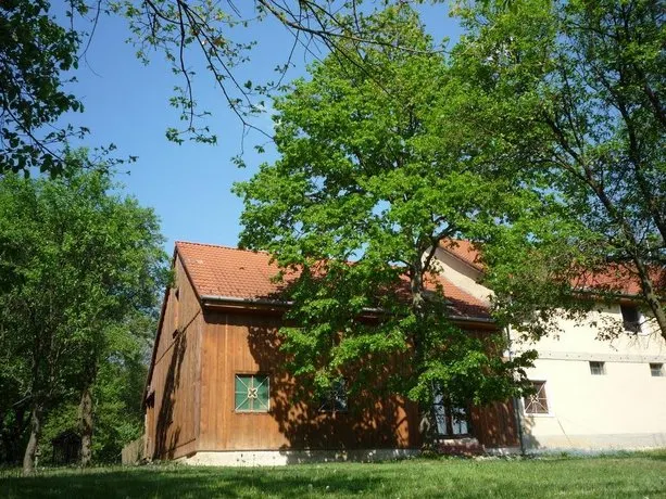 Erdei Vendeghaz - Image 1