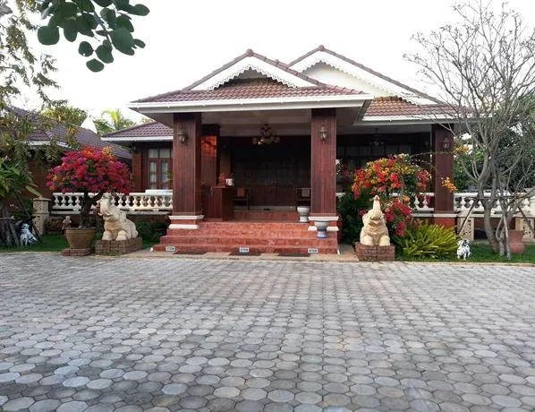 Dusita Resort - Image 1