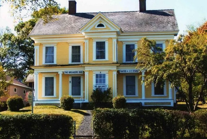 The Breakers Bed & Breakfast - Image 1