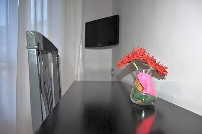 Hotel Ocurris - Image 1