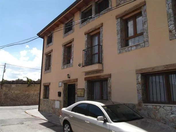 Apartamentos Rurales Luna de Lozoya - Image 1