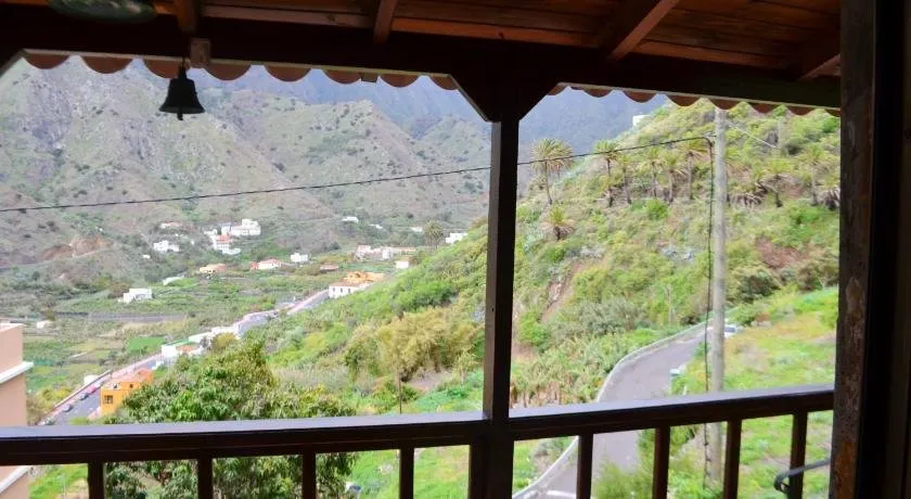 One bedroom house with city view enclosed garden and wifi at Hermigua 3 km away from the beach - Image 1