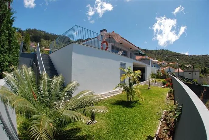Green Villa Calheta - Image 1