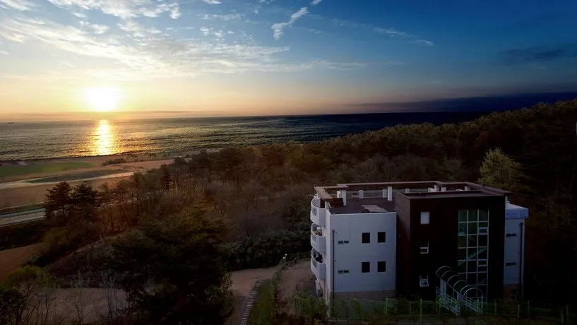 Zio Resort - Image 1