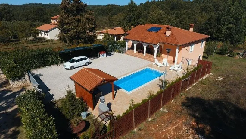 Zahtila Apartment - Image 1