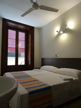 Hostal Ritzi - Image 1
