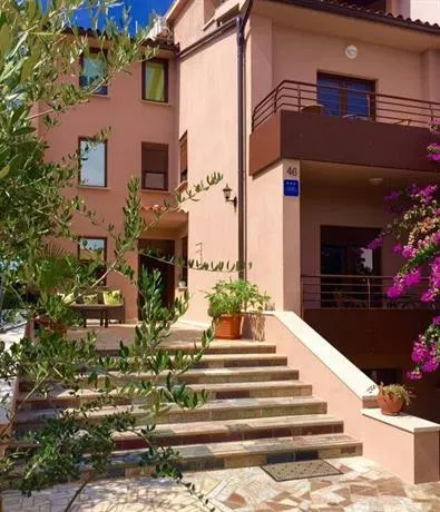 Apartments Ana Pula - Image 1