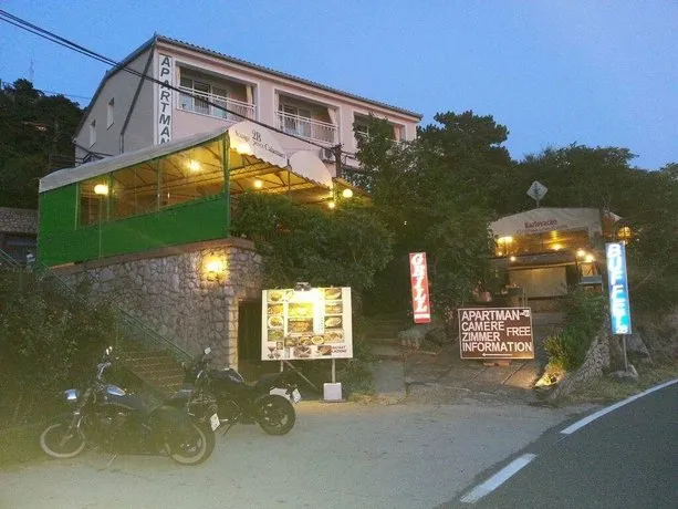 Apartments Buffet 2B - Image 1