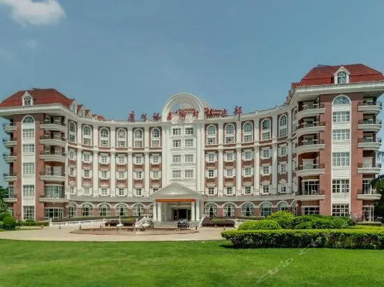 GZ Journalists Country Club - Image 1