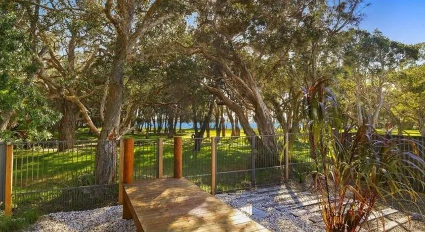The Wharf House - Budgewoi - Image 1