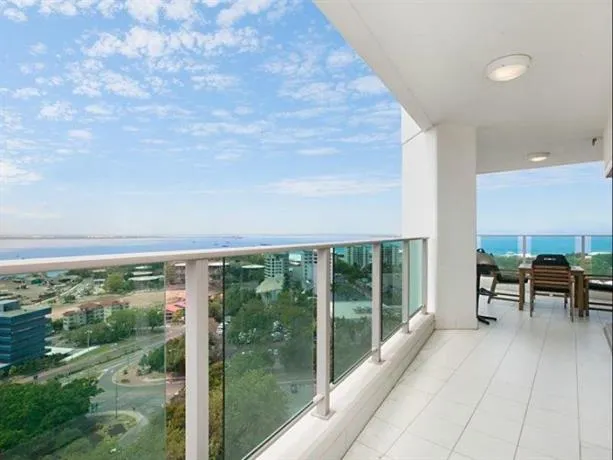 Harbour View at Skytower - Image 1