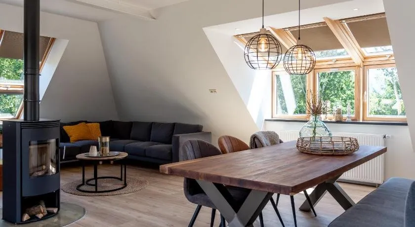 Loft 8 Linden - Image 1