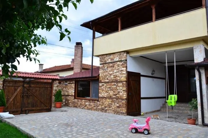 Baneva House - Image 1