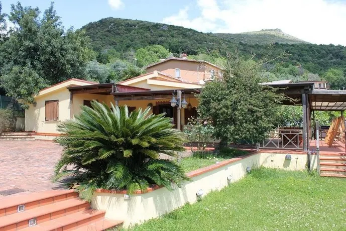 Villa Claudia Formia - Image 1