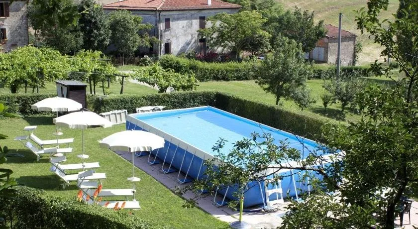 Apartment with garden, pool & terrace - Image 1