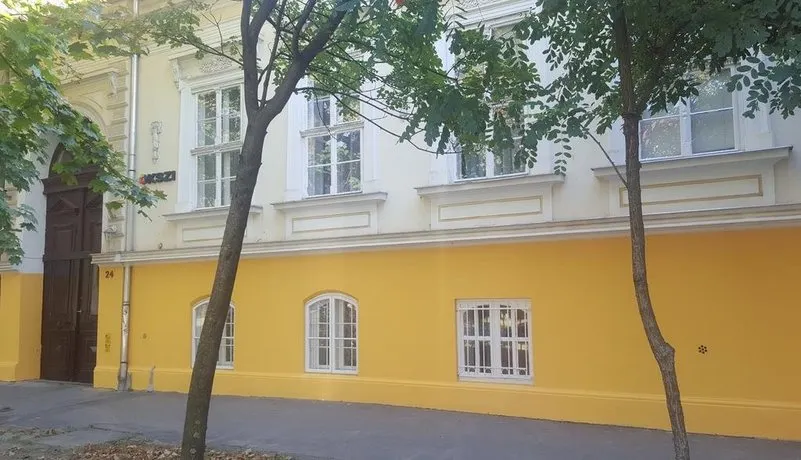 Okszi Vendeghaz - Image 1