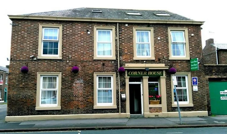 Cornerhouse Guesthouse - Image 1