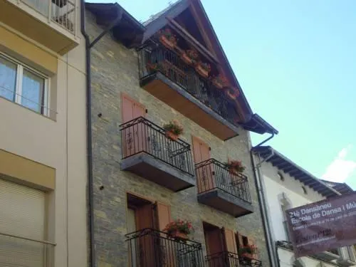 Apartaments Costa - Image 1