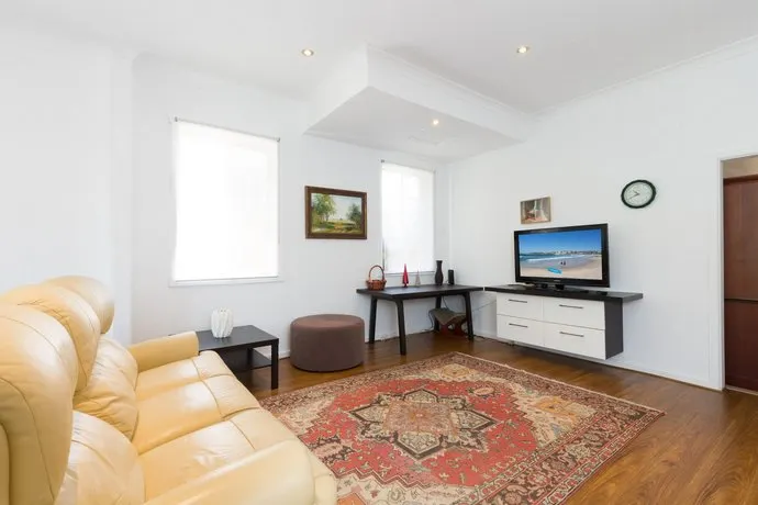Family House Minutes to Bondi Beach - Image 1
