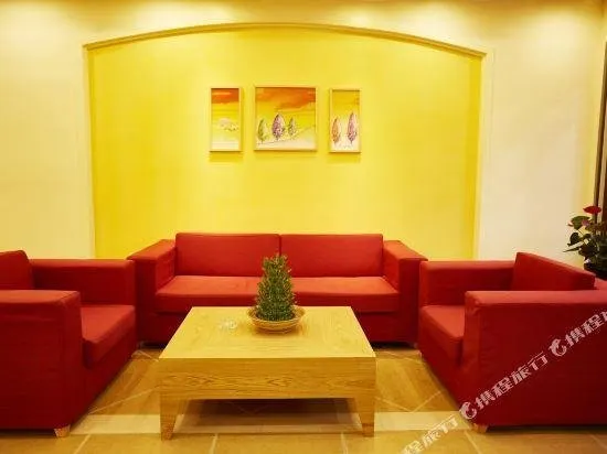 Home Inn (Shanghai Meilan Lake Yueluo Road) - Image 1