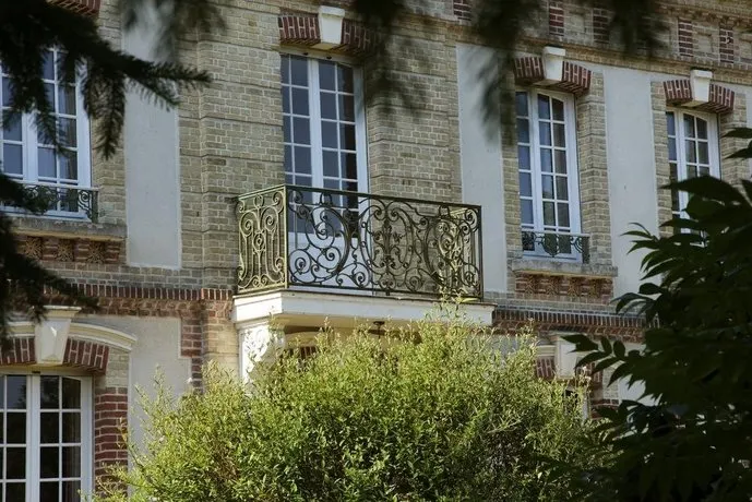 Manoir Le Mesnil - Image 1
