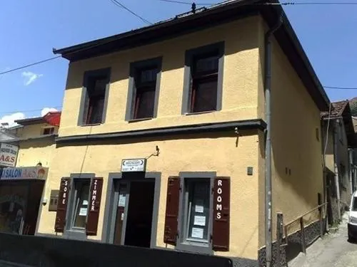 Guest House Moonlight - Image 1