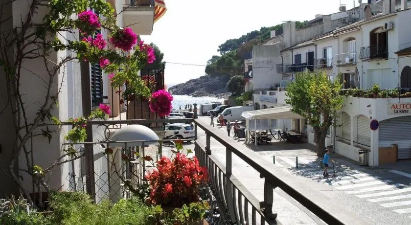 La Mejor Terraza De Tamariu - Image 1