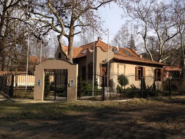 Platan Villa - Image 1