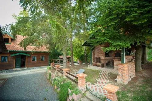 Lodge Green paradise - Image 1