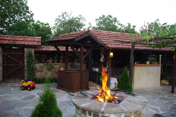Patashka House - Image 1