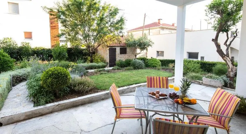 Apartman Topic - Image 1