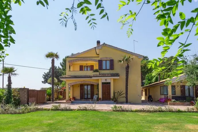 B&B Isa - Image 1
