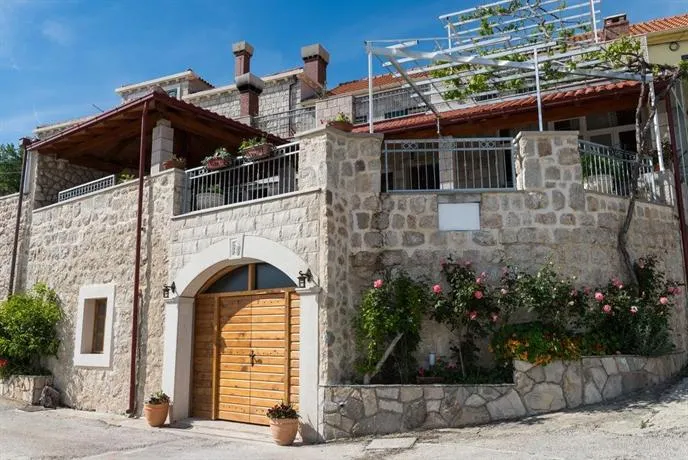 Villa Vino Vecchio - Image 1
