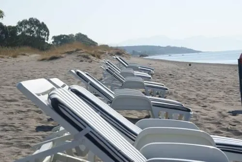 Camping Mani Beach - Image 1