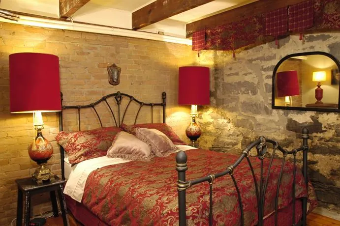 Jade Blue Bed And Breakfast - Image 1