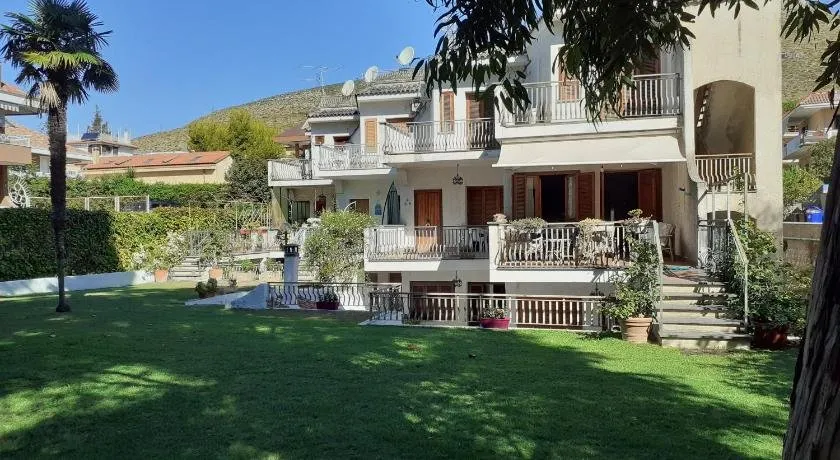 La Bouganville - Image 1