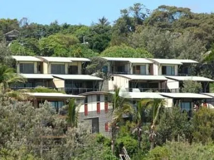 Claytons on Cylinder Beach Front - Image 1