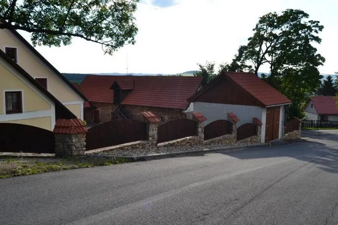 Ubytovani Na Hajence - Image 1