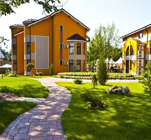 Baia Rosie Resort - Image 1