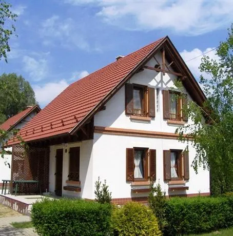 Magyar Kozut Vendeghazak - Image 1