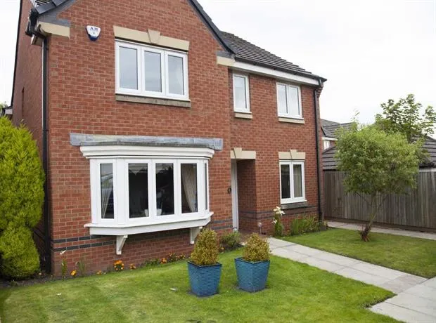 Dean Park House - Image 1