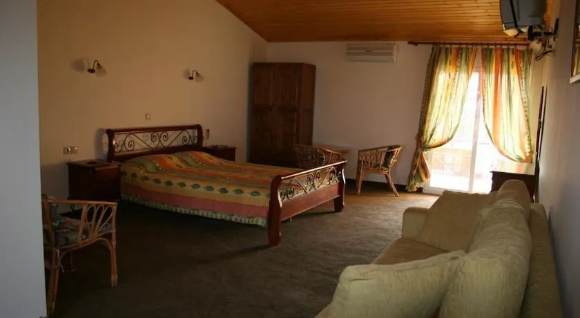 Hotel Olynthos - Image 1