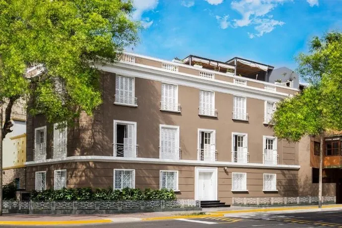 Manor House Lima - Image 1