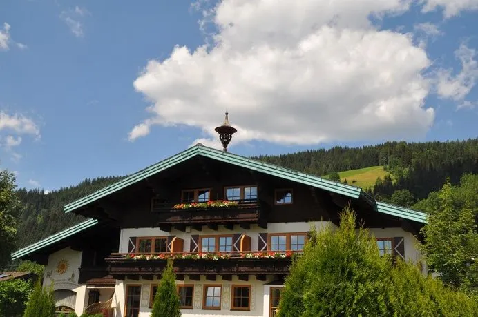 Kesselgrubs Landhaus - Image 1