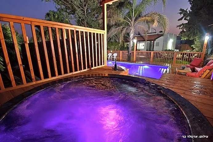 Hawaii Mansion - Image 1