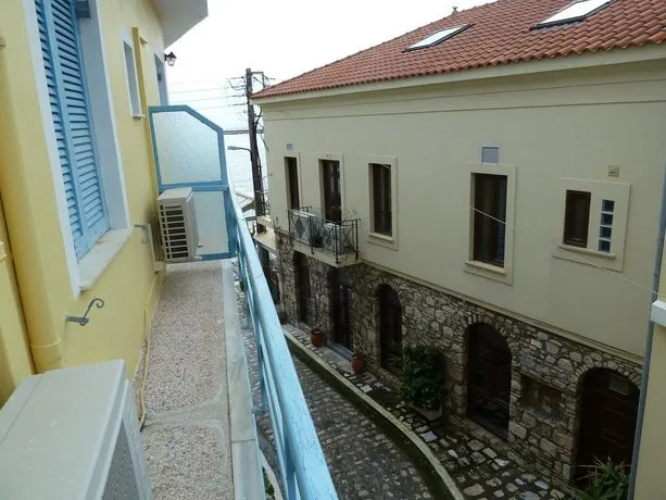 Hotel Dolphin - Image 1